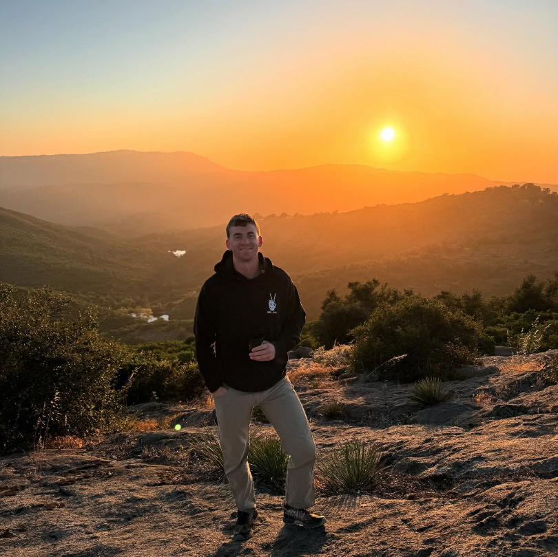 ciao. ciao. adult pullover hoodie.