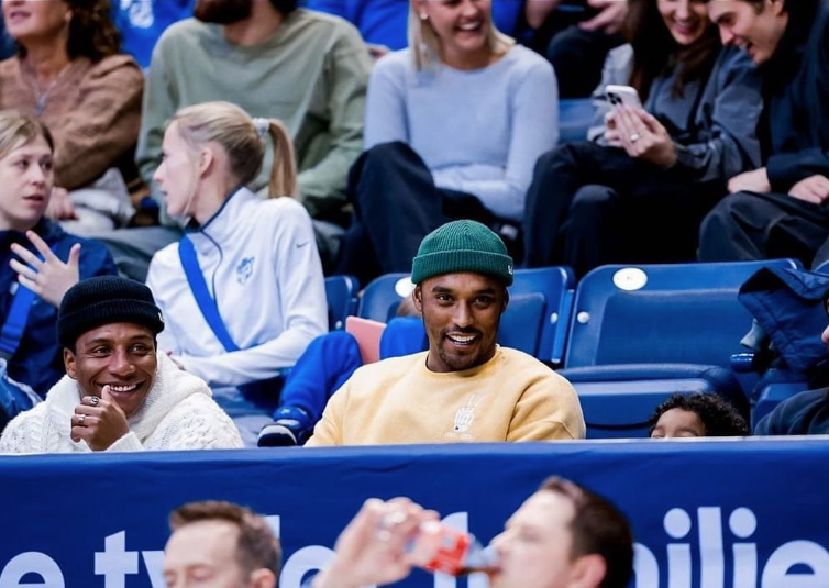 ciao. ciao. inside out fleece pullover.